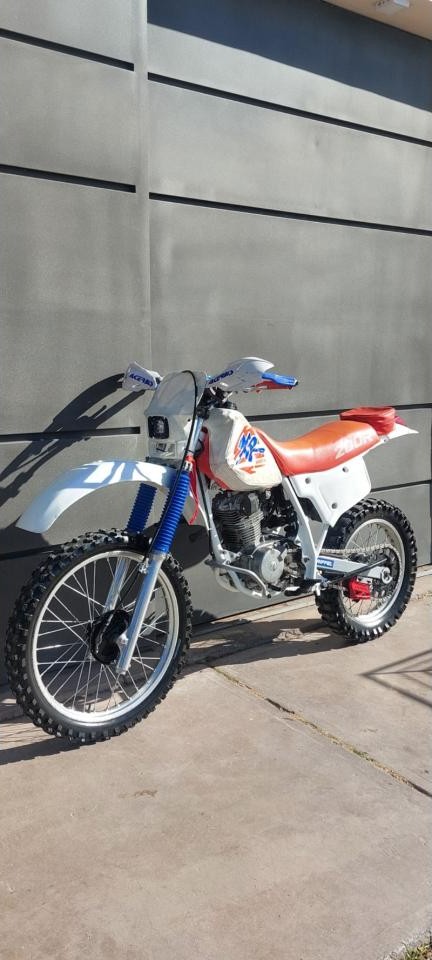 Honda Xr 200r 6ta Japon Permuto Por Mayor