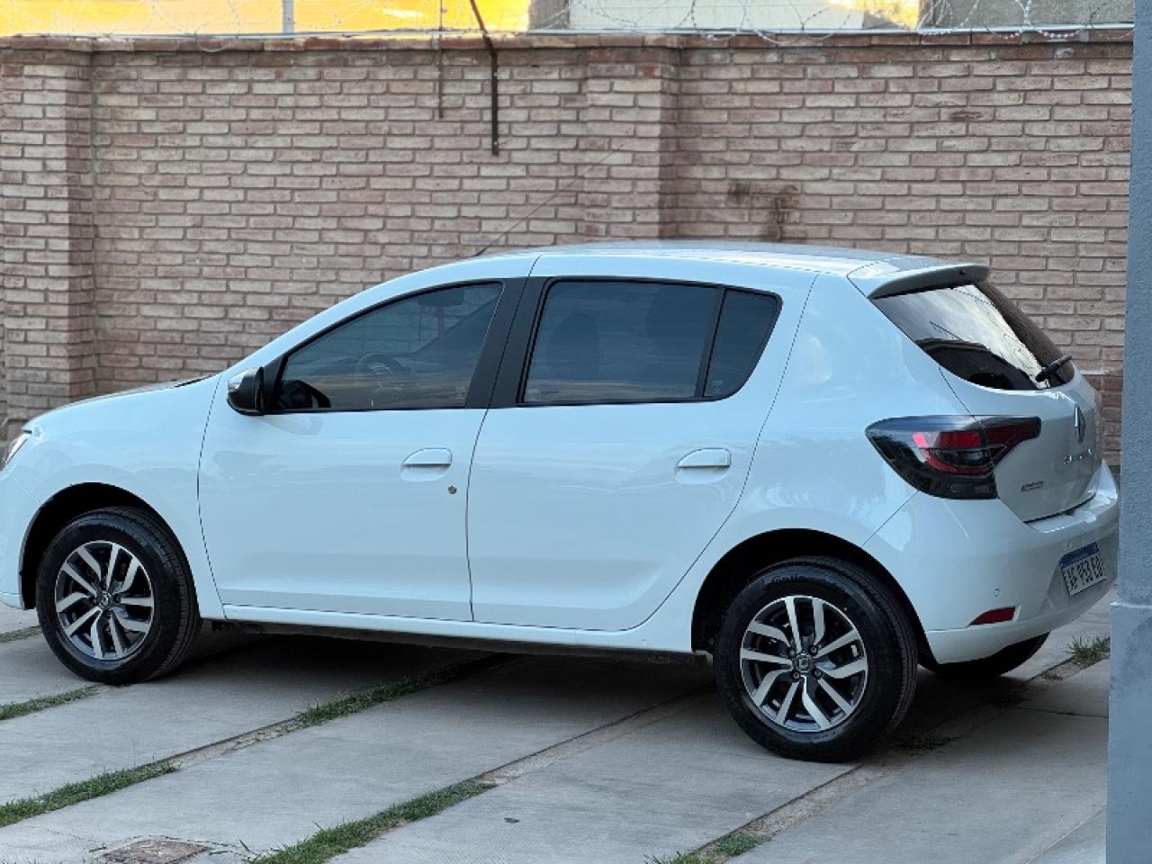 Renault Sandero Intens 2023 (45.000km)la Versión Más Full Precio Info