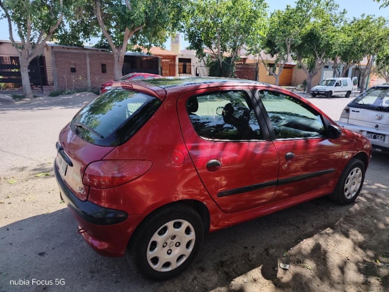 Peugueot 206. 5 Puertas. 2003