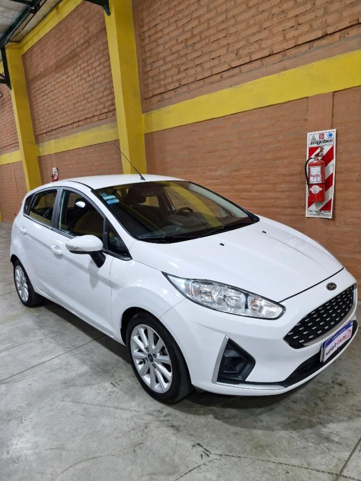 Ford Fiesta Kinetic 2018 Se Plus Permuto Financio