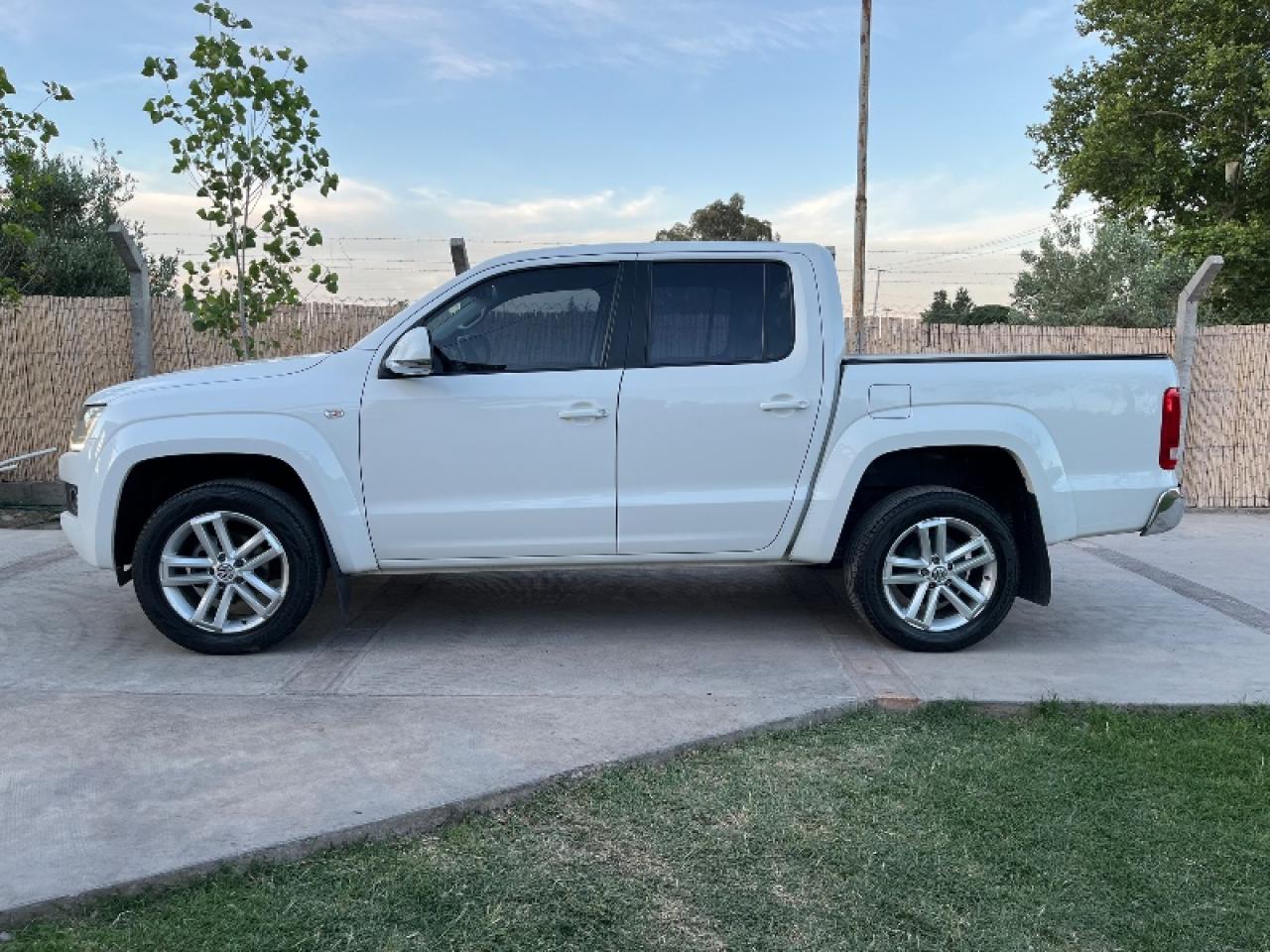 Volkswagen Amarok 2016 Highline Pack Automática 180 Cv Impecable Titular