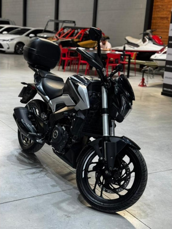 Bajaj Dominar 250cc Año 2023 Solo 8000km, Con Baulera Y Service Recién Realizados