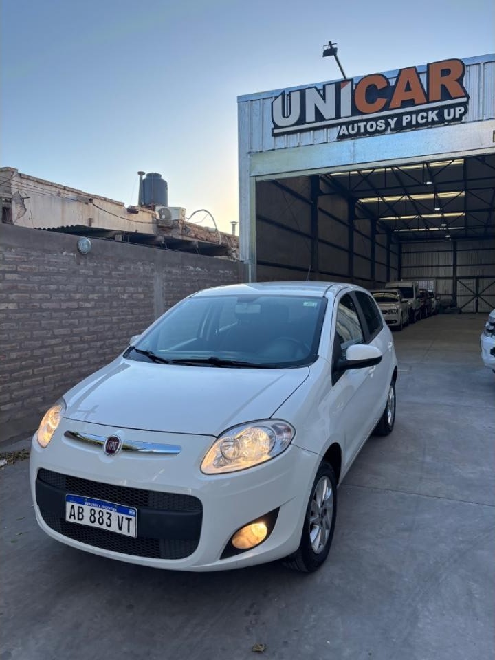 Fiat Palio Attractive Top 2017 - 80.000 Km