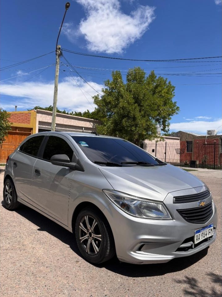 Chevrolet Onix 2017 Gnc Impecable
