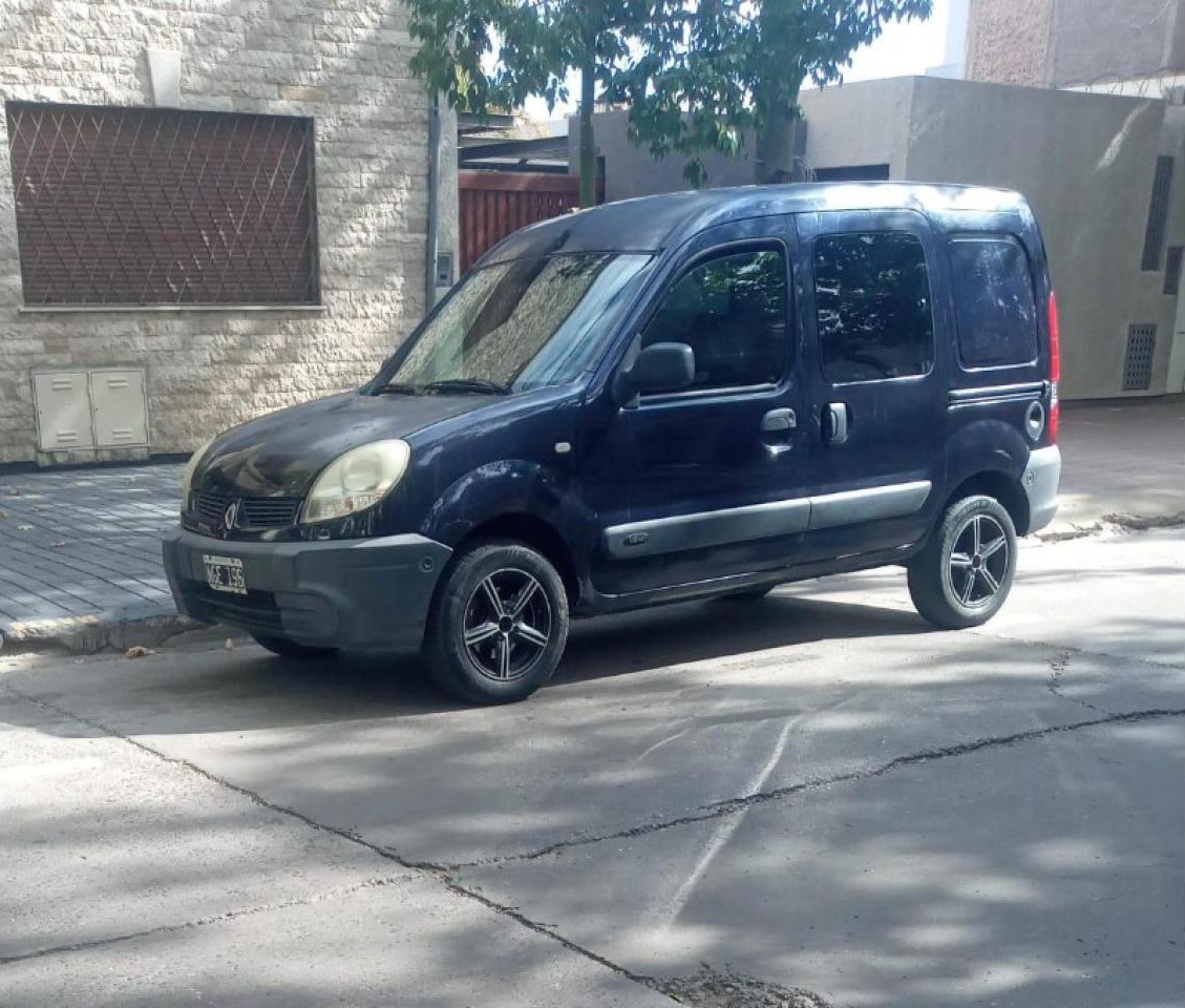 Renault Kangoo Confort 5 Asientos 2 Portones, 2013