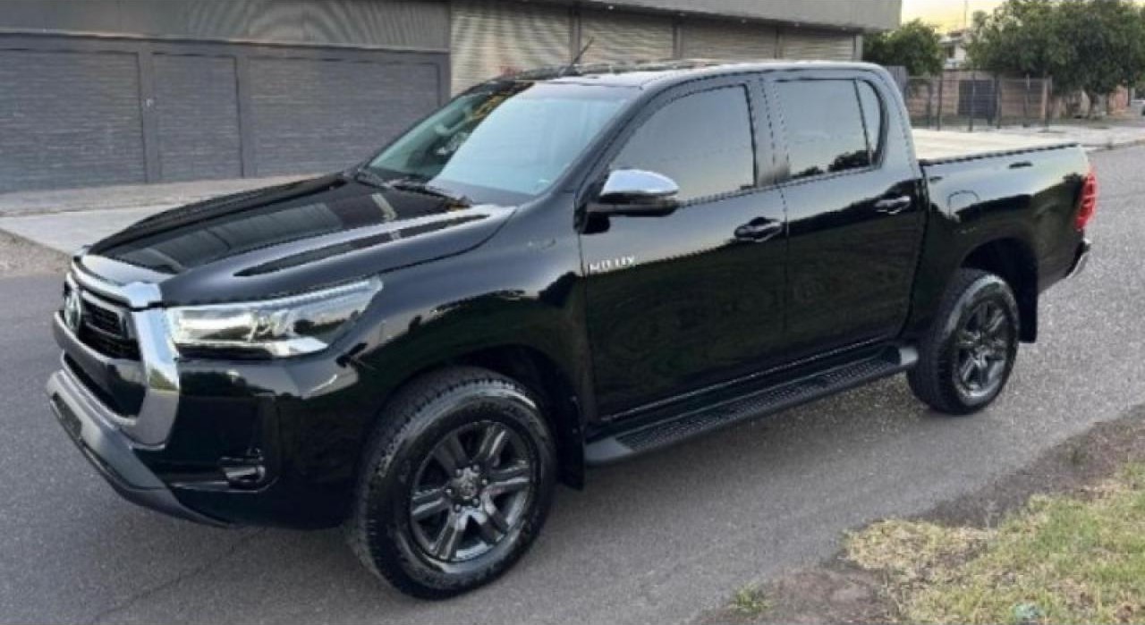 Toyota Hilux Srv, 4x2  Año 2022, único Dueño, Estado Como 0km