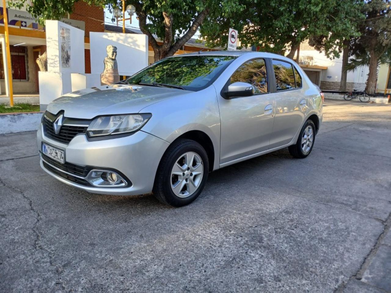 Renault Logan 1.6 8v Privilege Gnc 2016