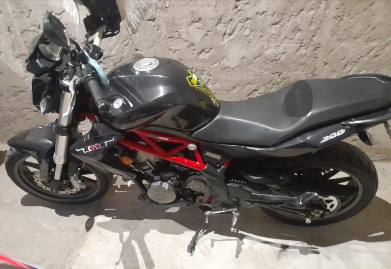 Hoy 🏍️ Benelli Tnt 300 (2018) - Titular - Excelente Estado ‼️