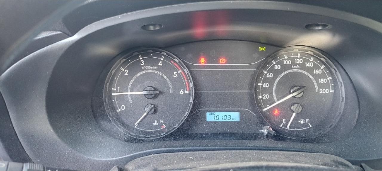 Toyota Hilux Cabina Simple 4x4
