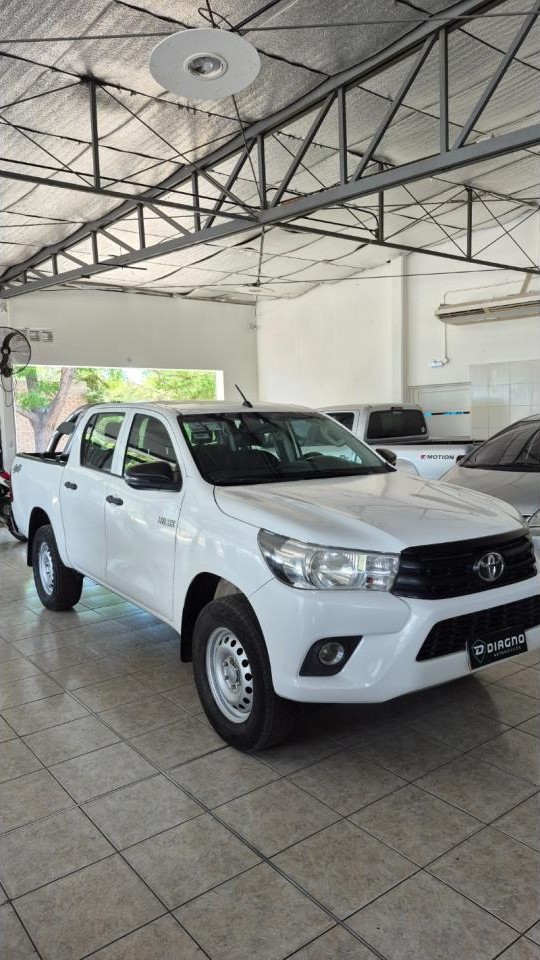 Toyota Hilux Dx 4x4 2018
