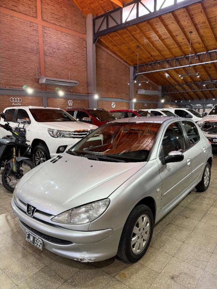 Peugeot 206, 2004 Muy Buen Estado