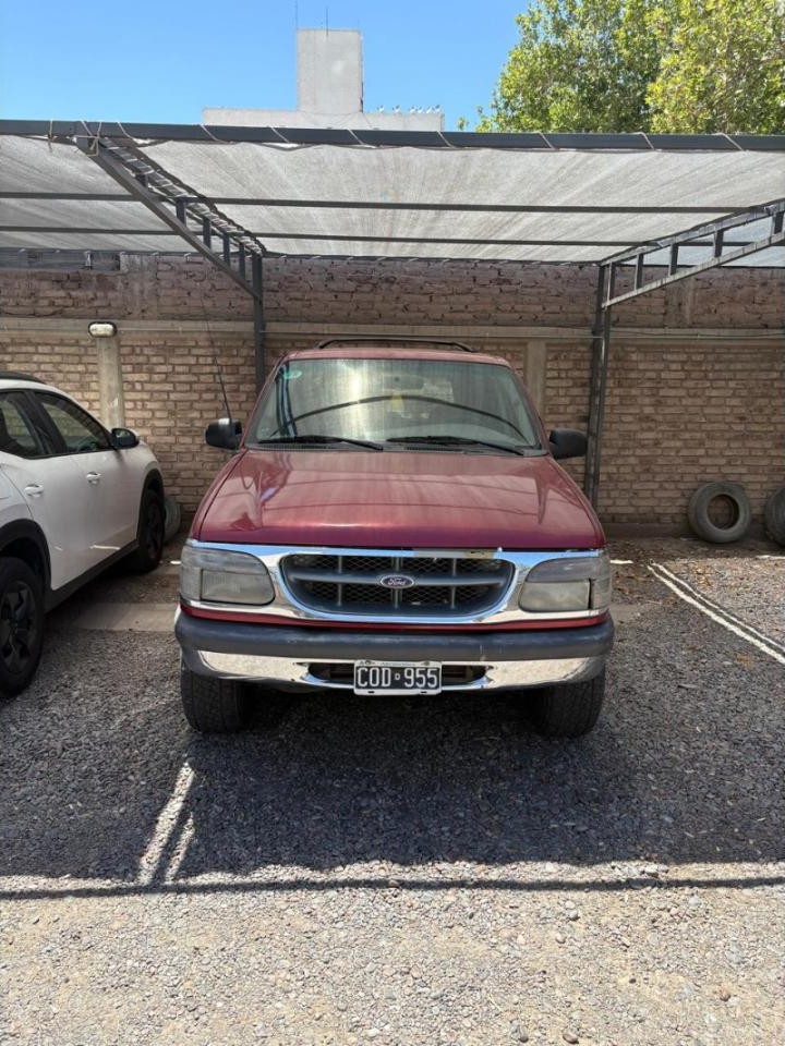 Ford Explorer Xlt, 1999, 4x2, Roja, Gnc