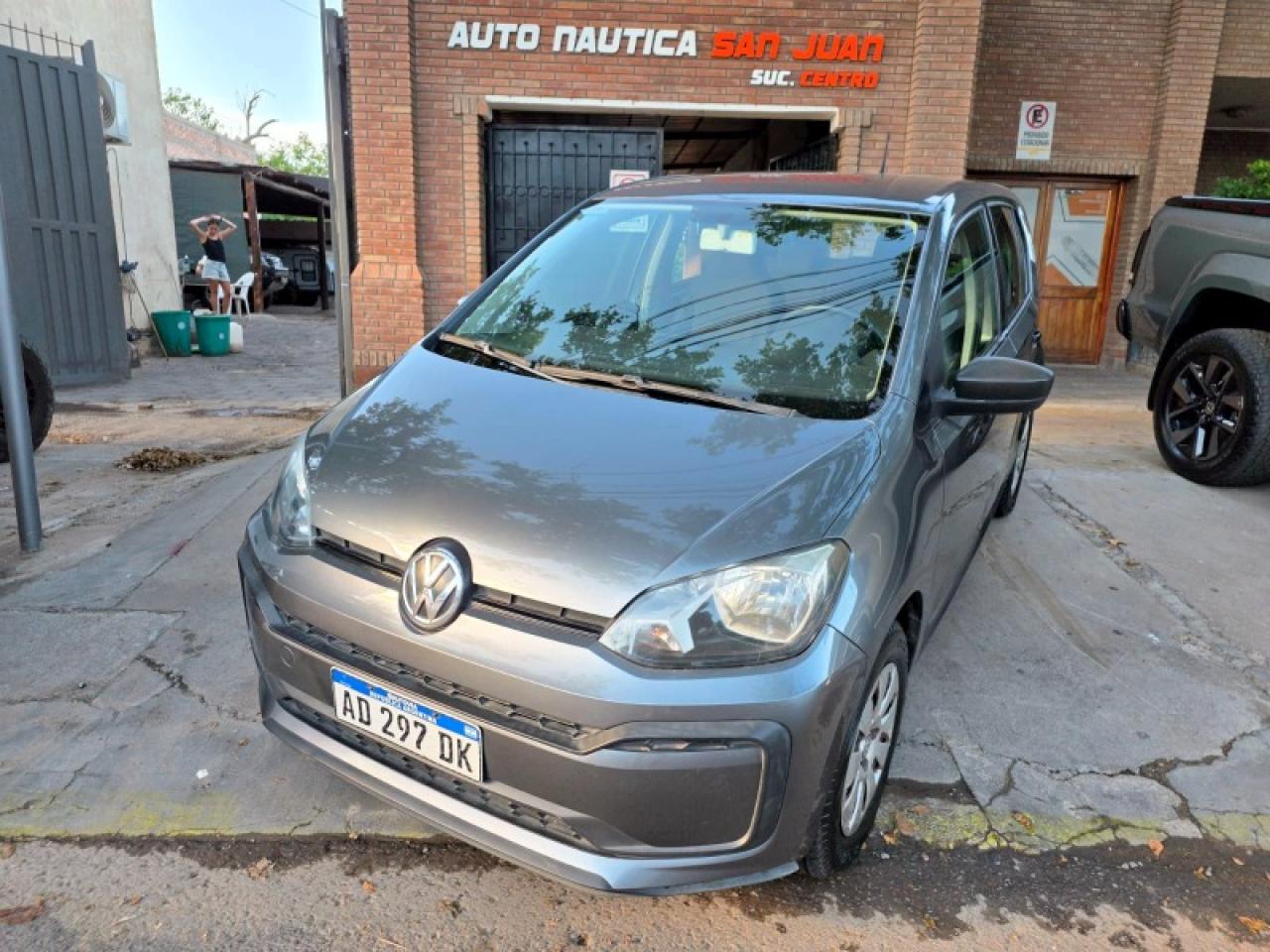 Volkswagen Up Take Aa, Año 2018