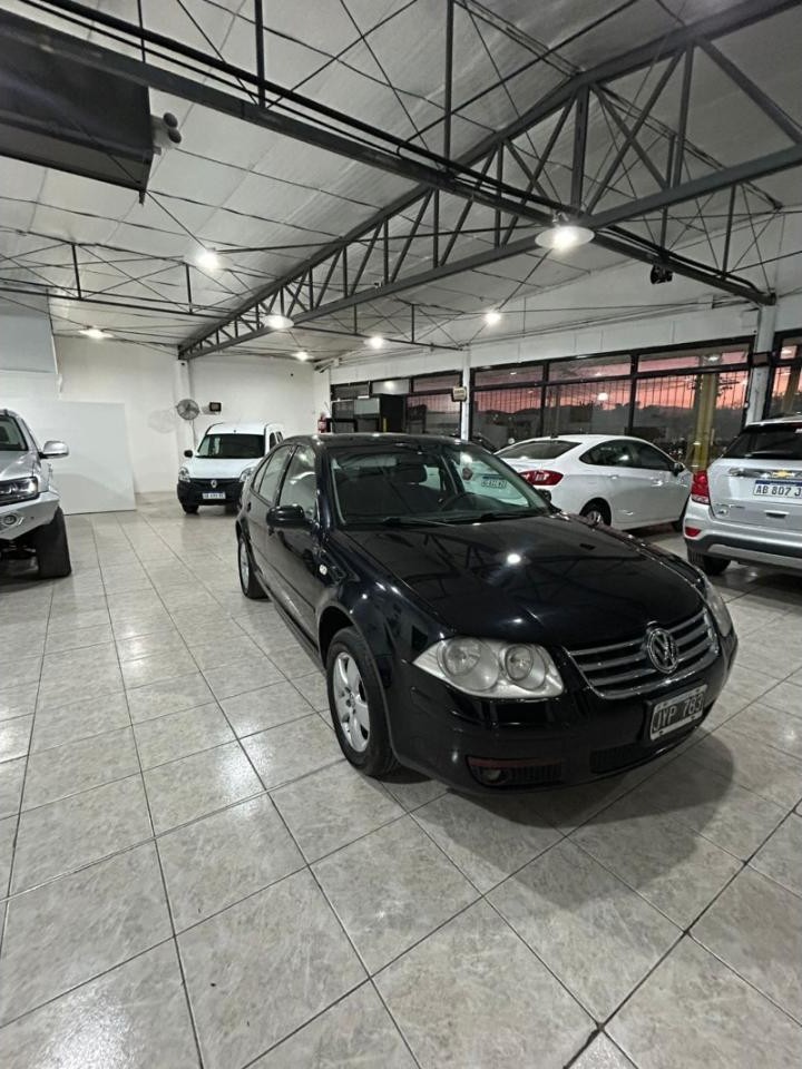 Volkswagen Bora 1.9 Trendline  Mod 2011