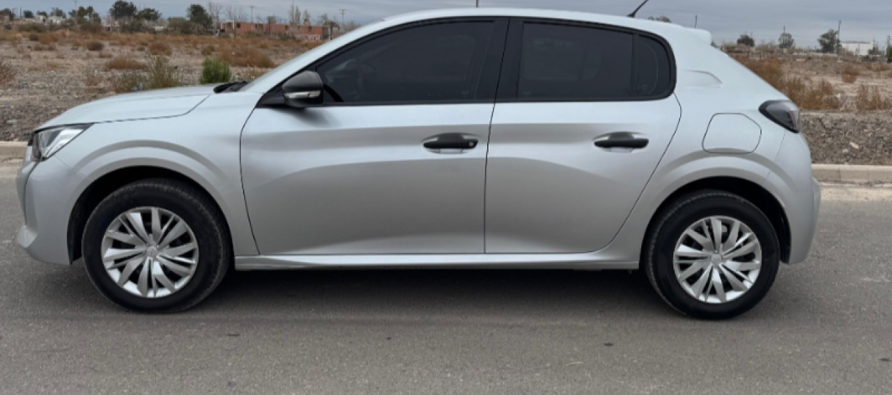 Peugeot 208 24.500kms, 2022