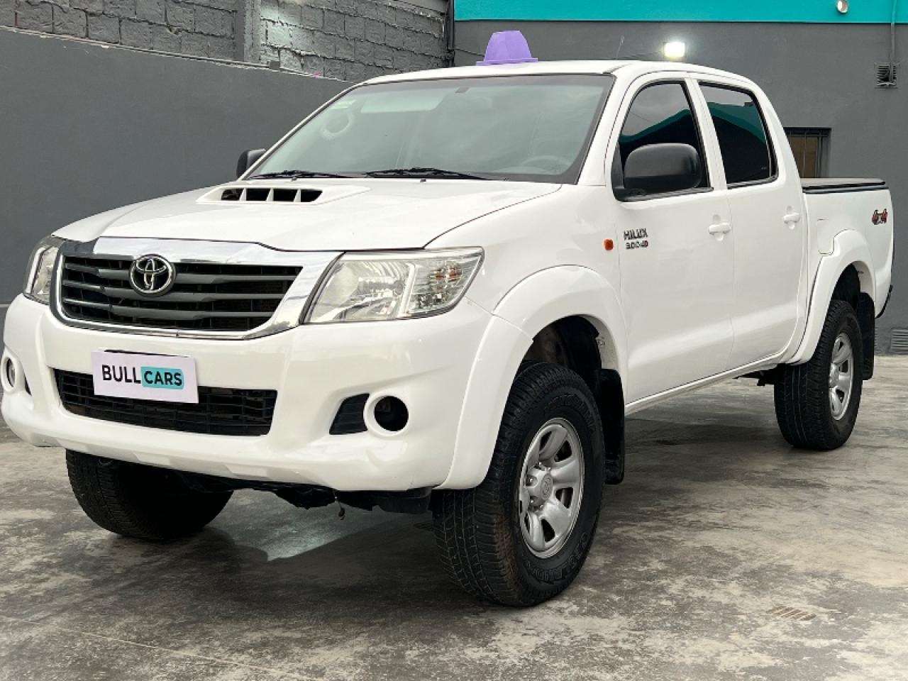 Toyota Hilux Sr 4x4 2015