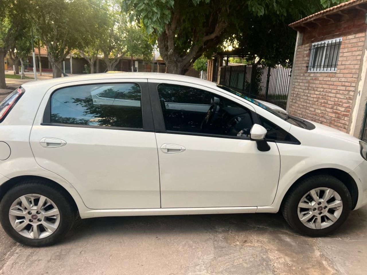 Fiat Punto 1.4 Attractive 2014