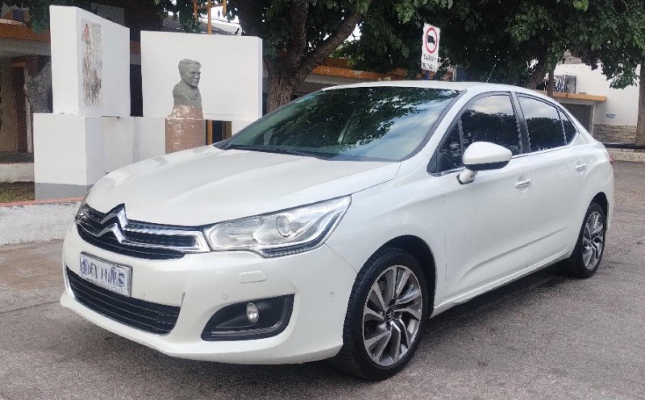 Citroen C4 Lounge 1.6 Shine Aut 2016