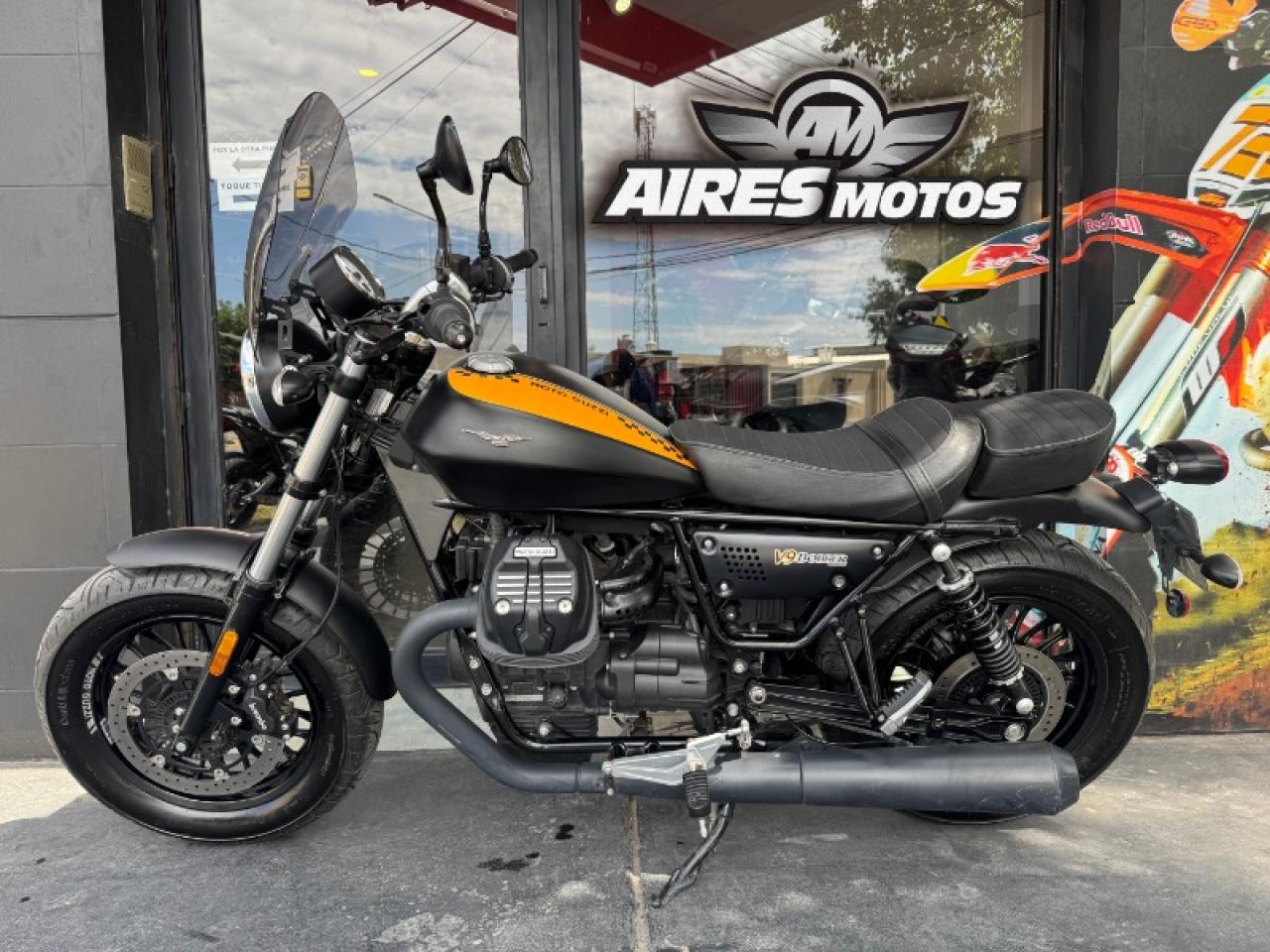 Moto Guzzi V9 Bobber / 2017 *** Aires Motos *** Financiacion Con Dni / Tarjeta De Credito 24 Meses / Permutas.