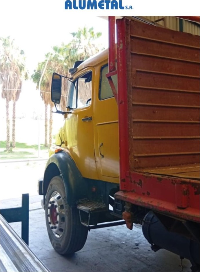 Mercedes Benz - 25l1521/48