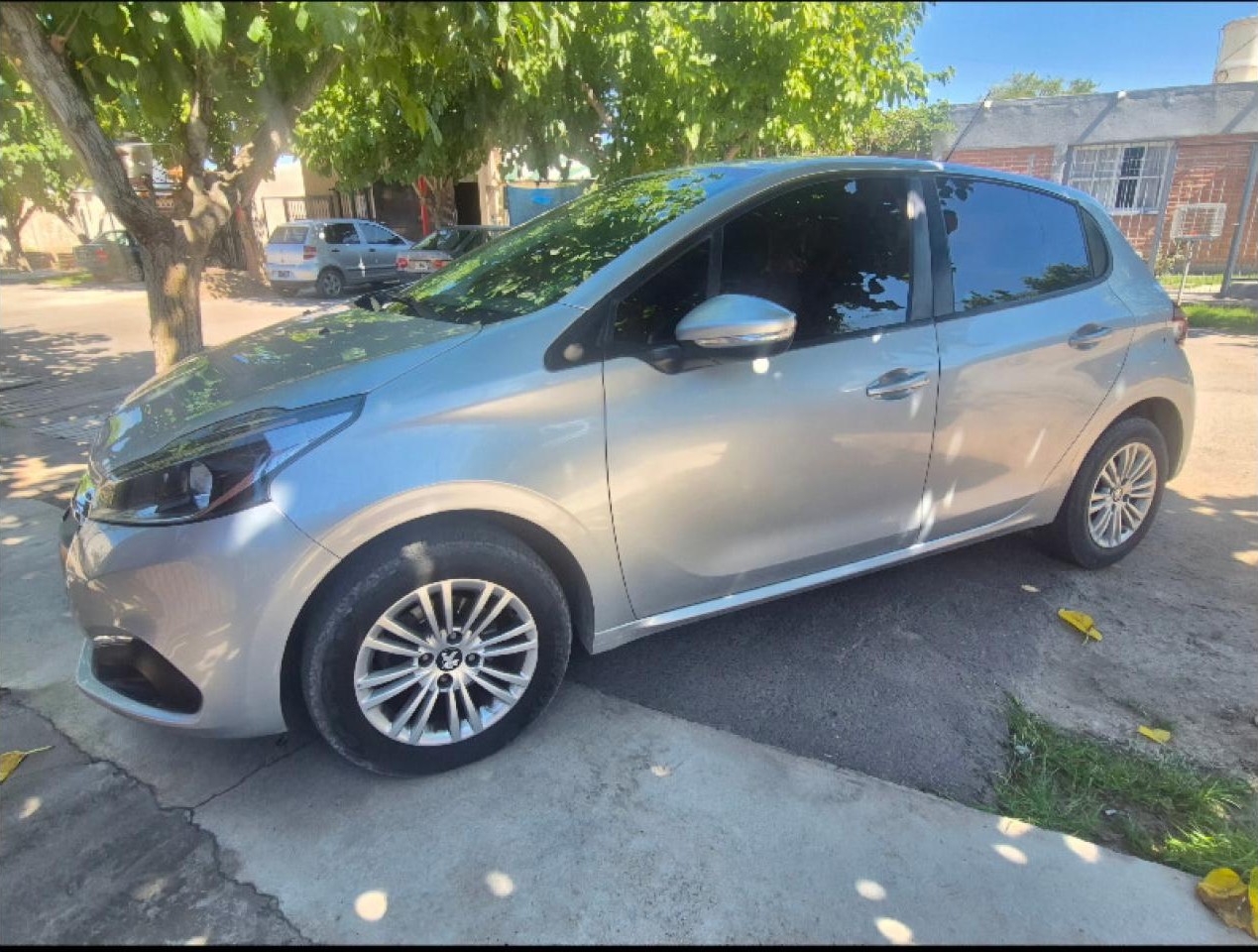 Peugeot 208 1.6 Allure 2017 Precio Info Escucho Ofertas