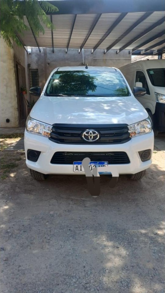 Toyota Hilux Dx 4x4 2026