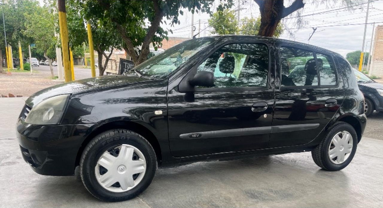 Renault Clio 2009 1.2