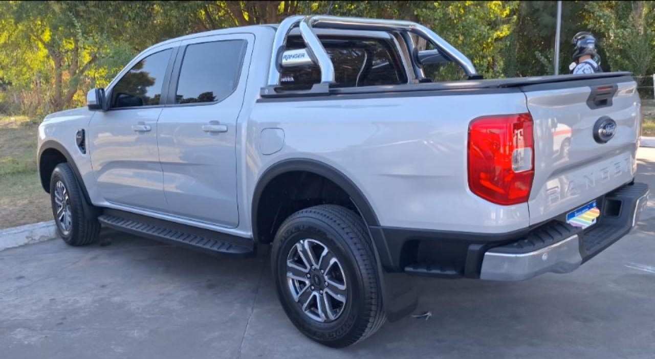 Ford Ranger Xlt Biturbo 4x2 2023 -solo 13 Mil Km-igual A 0 Km.