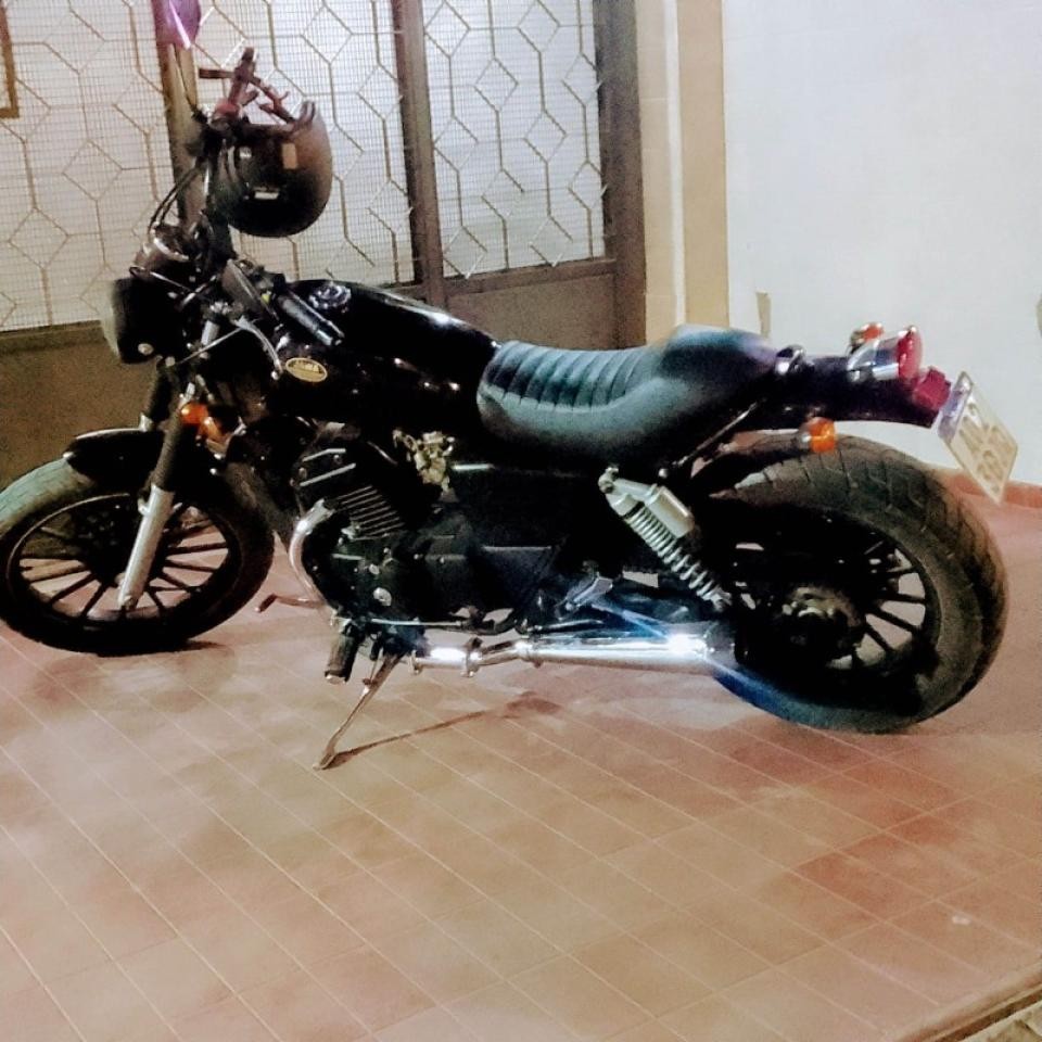 Jawa 350 Cafe Racer