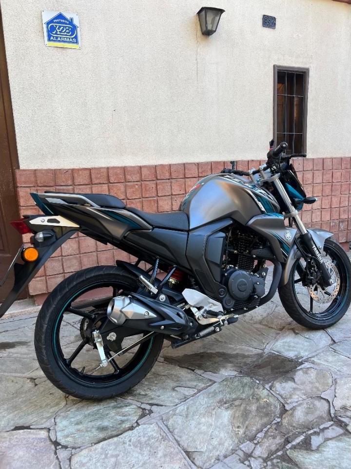 Yamaha Fz- Fi Modelo 2018 Impecable