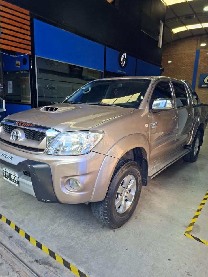 Toyota Hilux Srv 4x4 Impecable 2da Mano