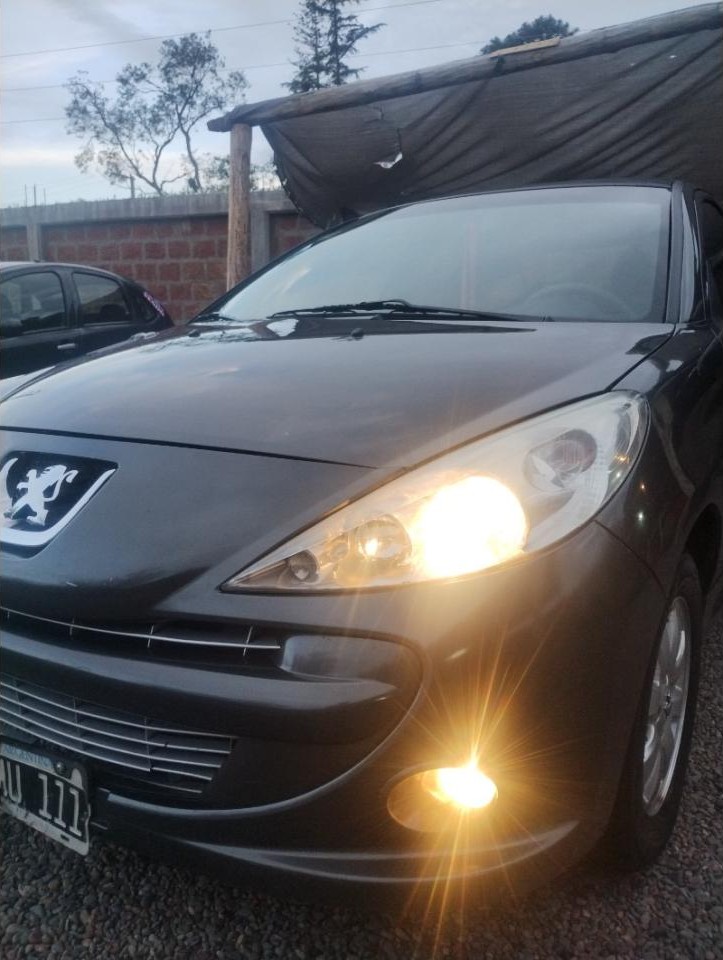 Peugeot 207 1.4 Full 2011