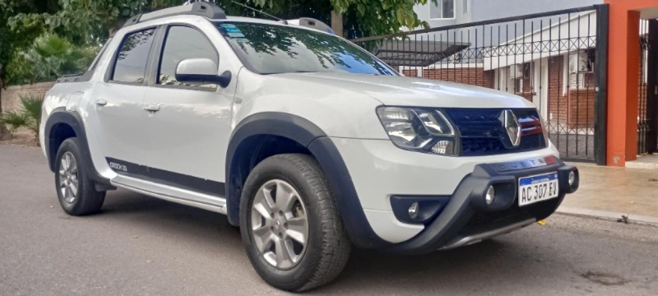 Renault Oroch Outsider 2.0 2018 Topé De Gama