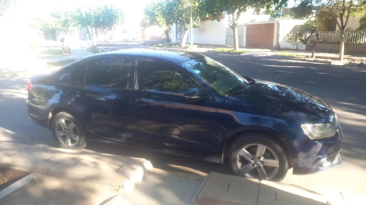 Volkswagen Vento Luxury 2.5. Gnc 2013