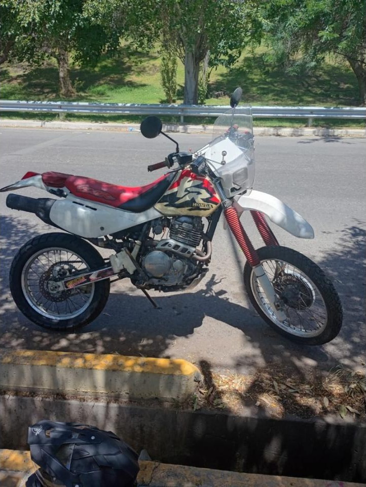 Honda Xr 600 Patentada, Titular.