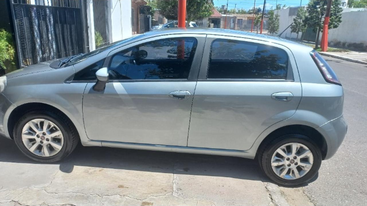 Fiat Punto 1.4 Attractive 2014