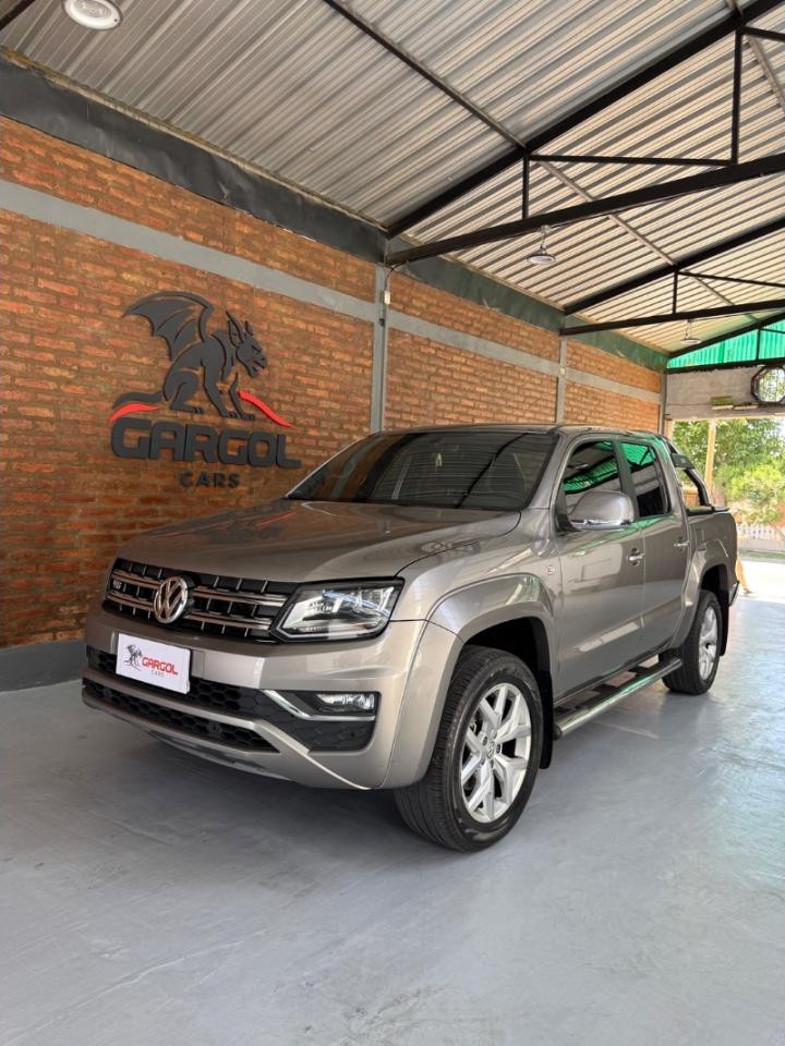 Volkswagen Amarok V6 Highline 2022. Financio/ Permuto