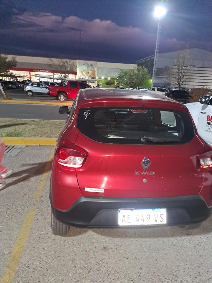 Renault Kwid Iconic 1.0 , 16 Millones, Impecable 2021