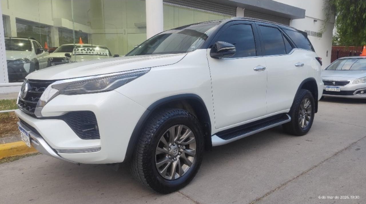Toyota Hilux Sw4 Srx 2021 4x4 Automática | Impecable | 4 Cubiertas Nuevas