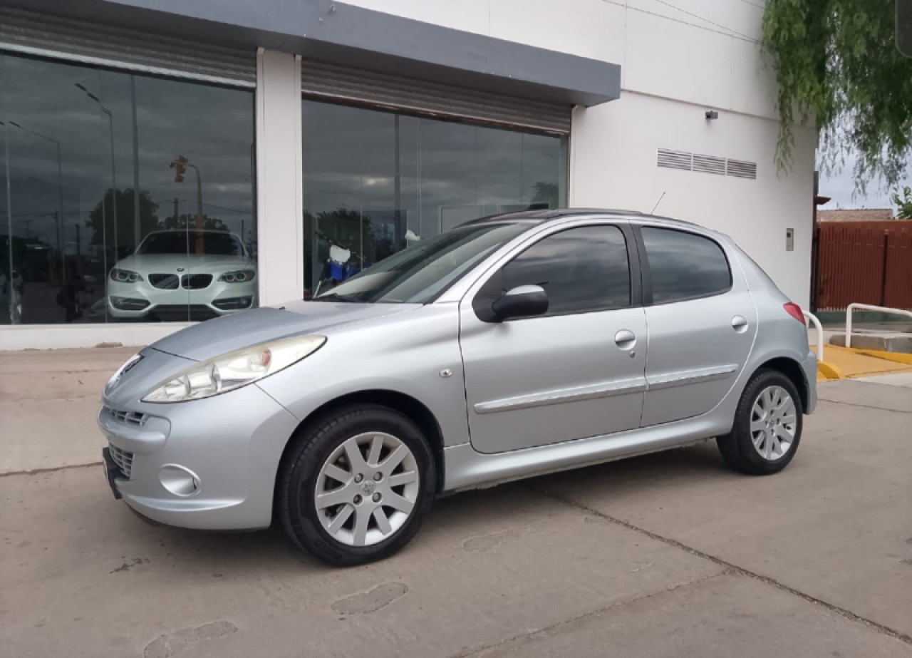 Peugeot 207 Xt 1.6 Feline 2013 | El Más Full | Más Que Impecable