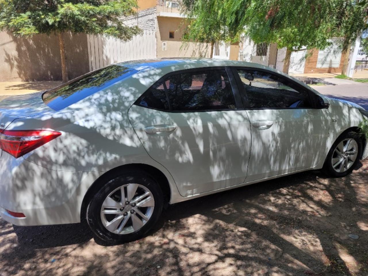 Toyota Corolla 2015  - Blanco Perlado Xei