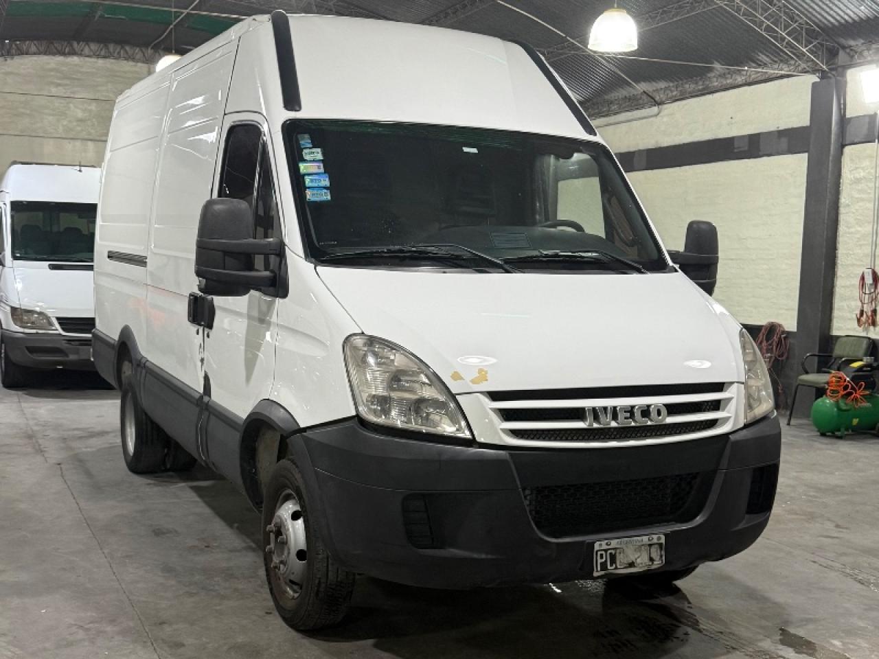 Iveco Daily Gran Furgón 55c16 2015 Impecable 130.000 Km
