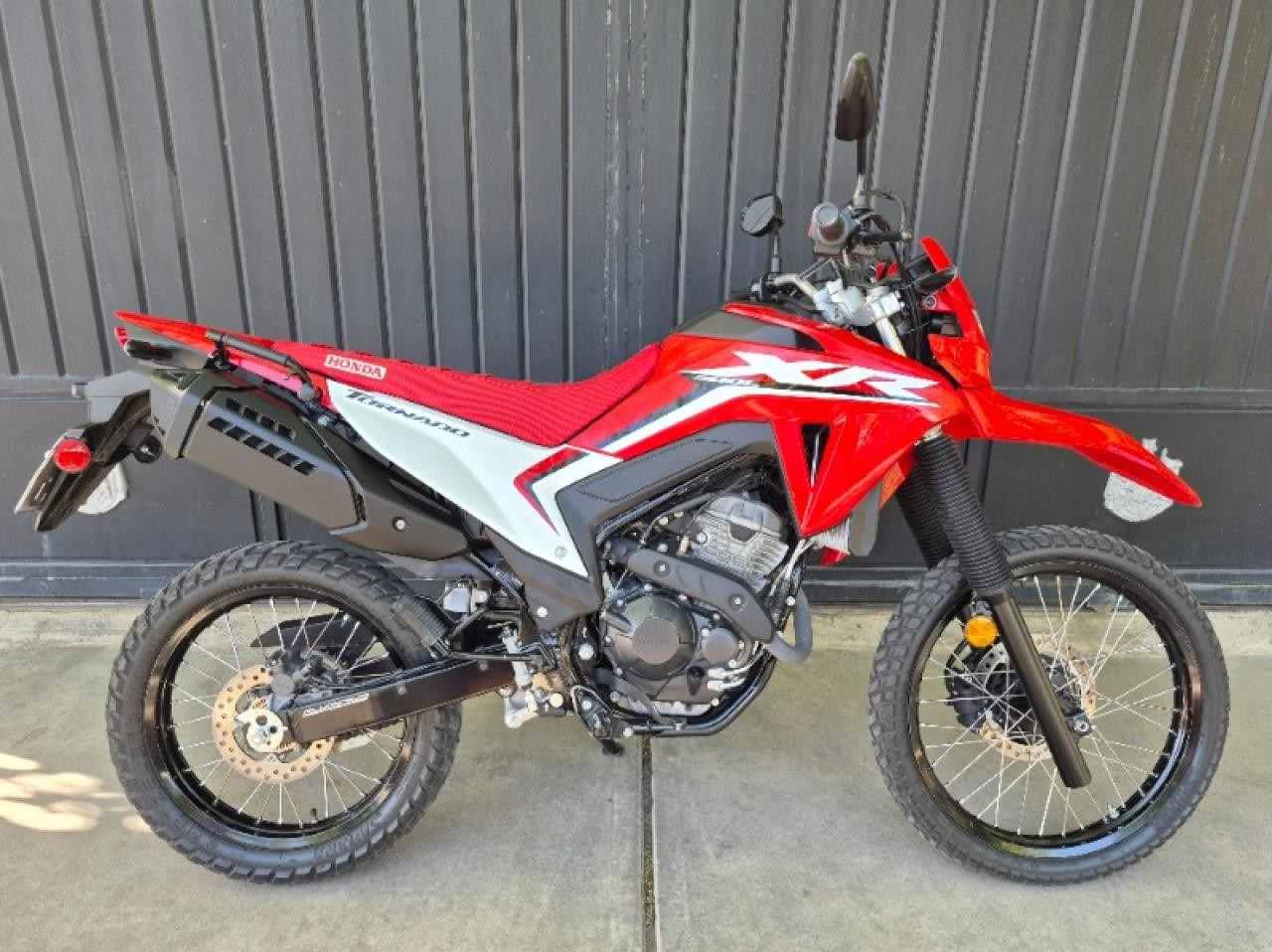 Honda Tornado Xr 300 Año 2025