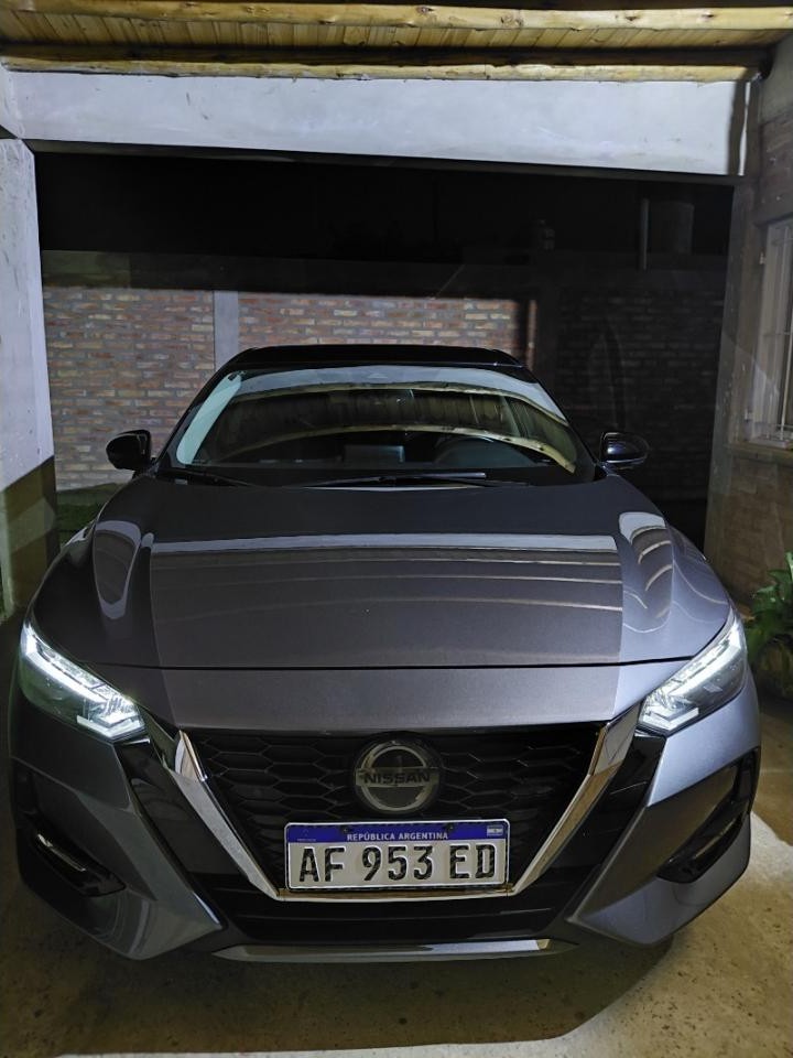 Nissan Sentra Exclusive 2023 43000 Km (no Corolla)