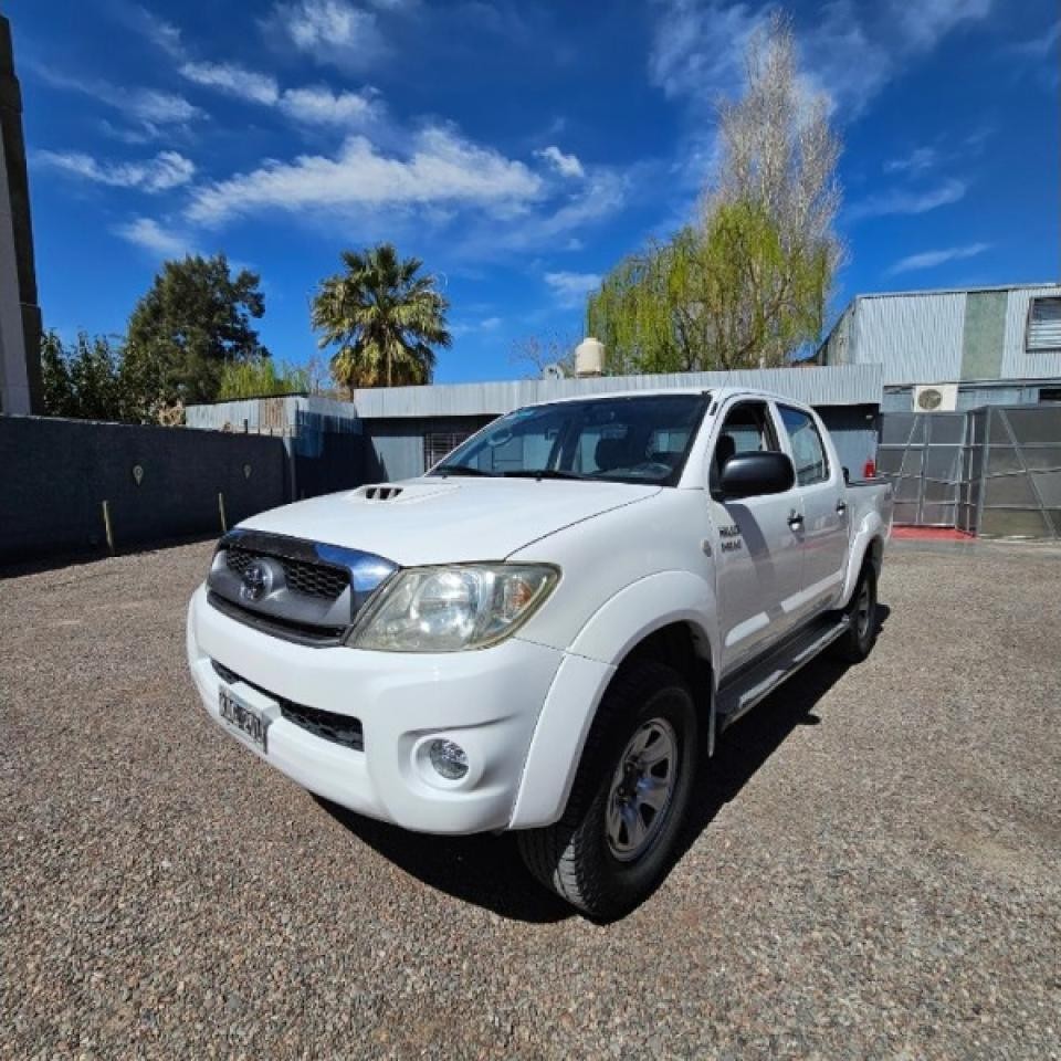 Toyota Hilux 4x4 Sr 3.0 Tdi 2011