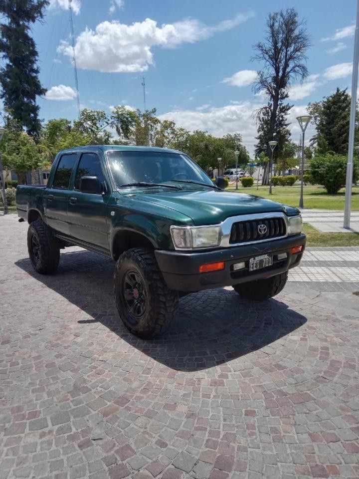Toyota Hilux 4x4 2003