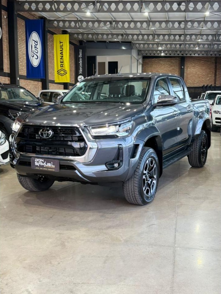 Toyota Hilux 4x4 Dc Srx 2,8 Tdi 6at - Okm-