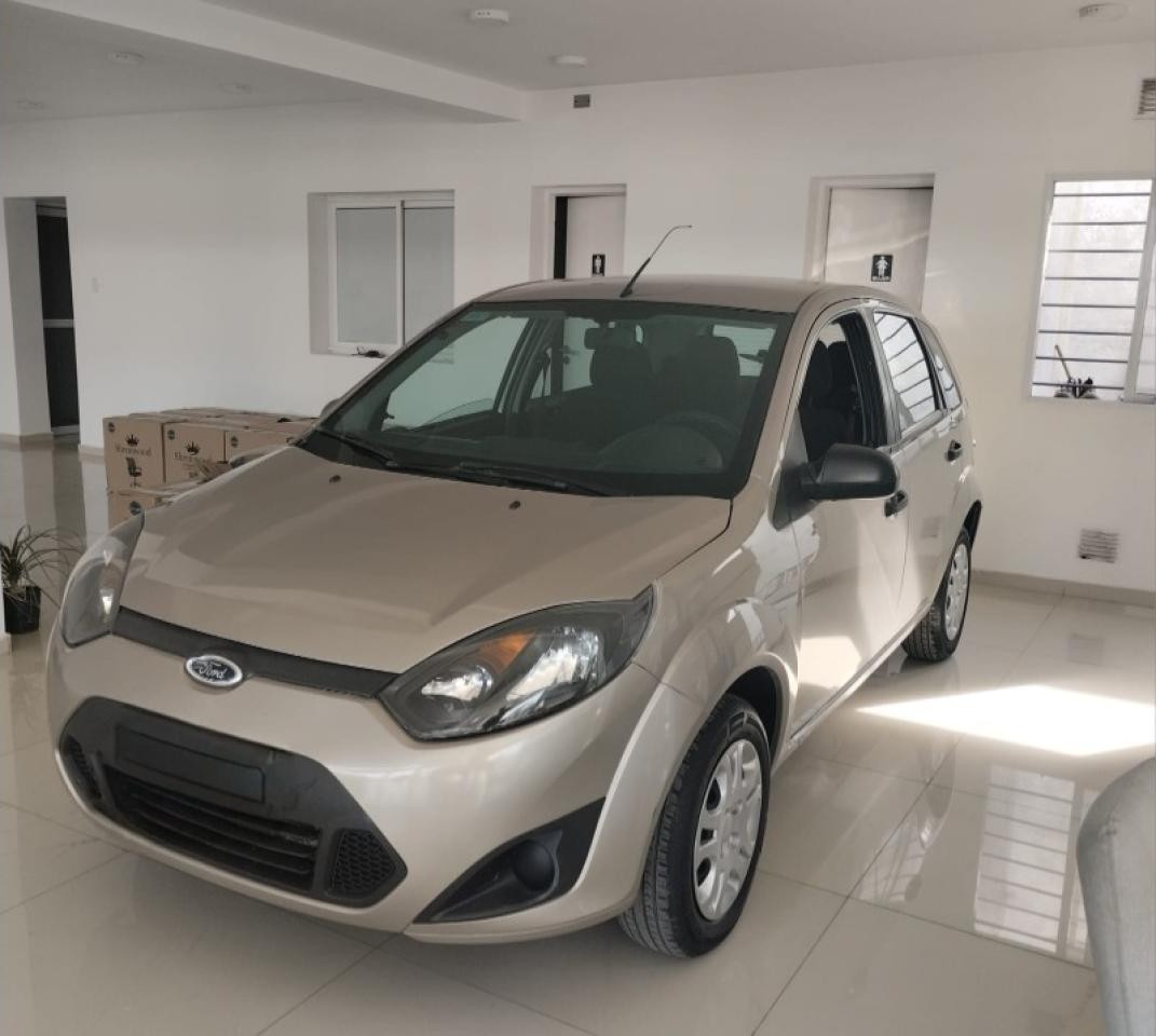Escuchamos Tu Propuesta. Ford Fiesta -93.000 Km