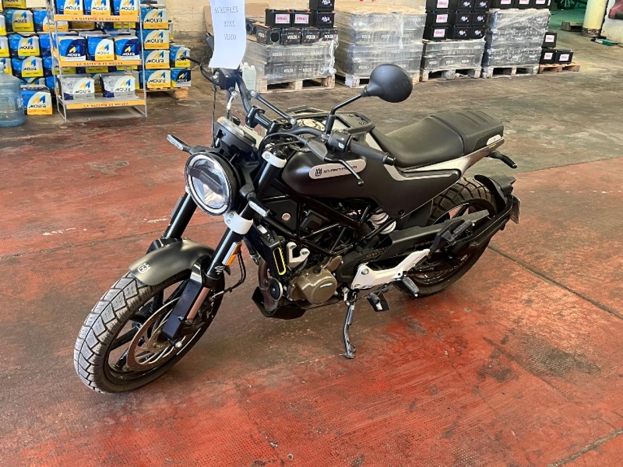 Husqvarna Svartpilen 200