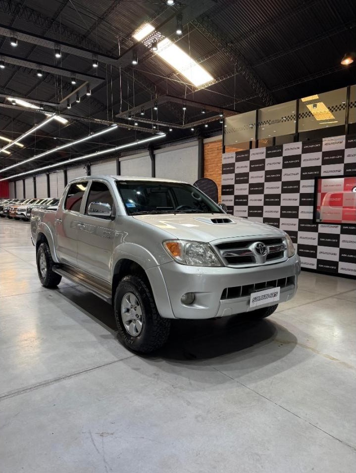 Toyota Hilux 3.0 Srv 3.0 Tdi 4x4 2008  Cubiertas Nuevas, Pantalla, Unica En Su Estado